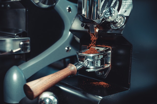 Breville Barista Express vs Pro: Which is the Best Model?