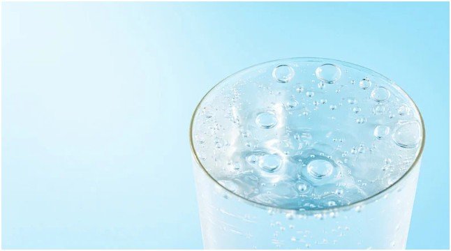 Does Carbonated Sparkling Water Affect Your Teeth?